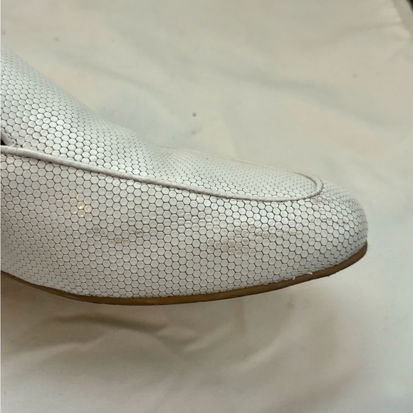 Donald J Pliner Cream/White Leather Loafers - Picture 5 of 5